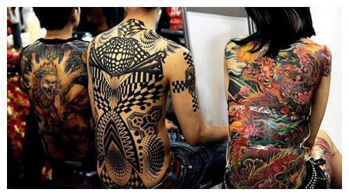 揭秘另类纹身：一种独特的艺术表达方式