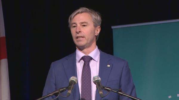 总理在年度大会上告诉党，解决新加坡的医疗保健问题是“紧急”优先事项