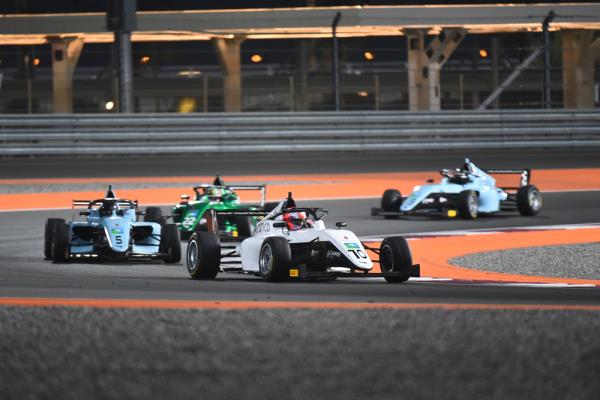 玩家必看教程“网易棋牌开挂神器”(曝光透视必备猫腻)_2 玩家必看教程“网易棋牌开挂神器”(曝光透视必备猫腻)_2