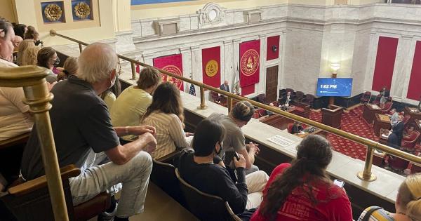 共和党在西弗吉尼亚州众议院和参议院保持绝对多数